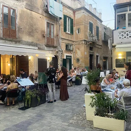 Splendido In Pieno Centro Storico Тропея